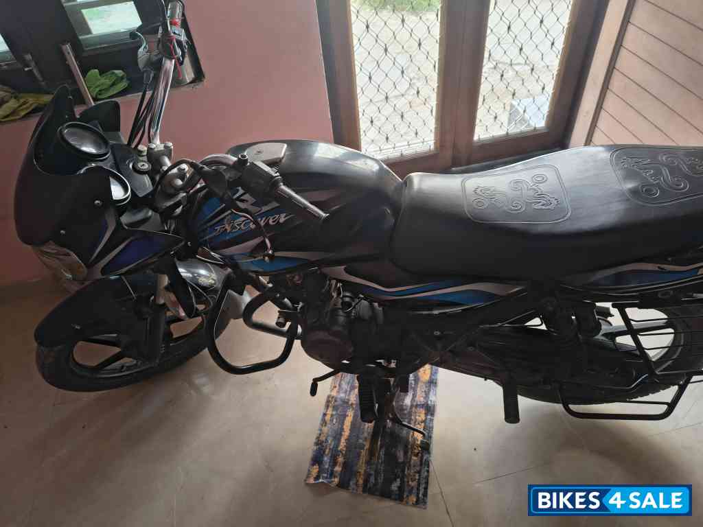 Blue Bajaj Discover 100 Blue Bajaj Discover 100