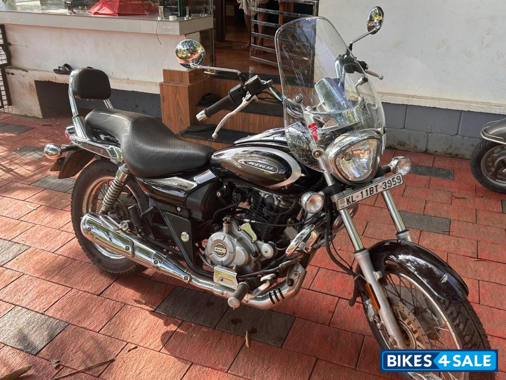 Bajaj Avenger 220 DTS-i