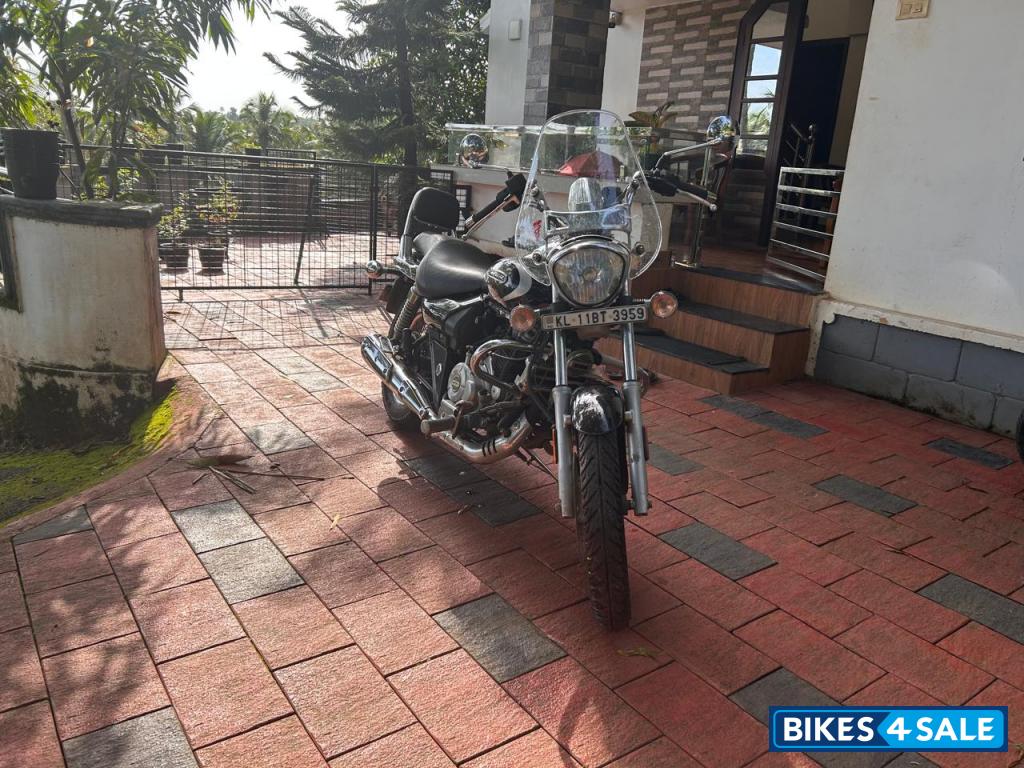 Bajaj Avenger 220 DTS-i