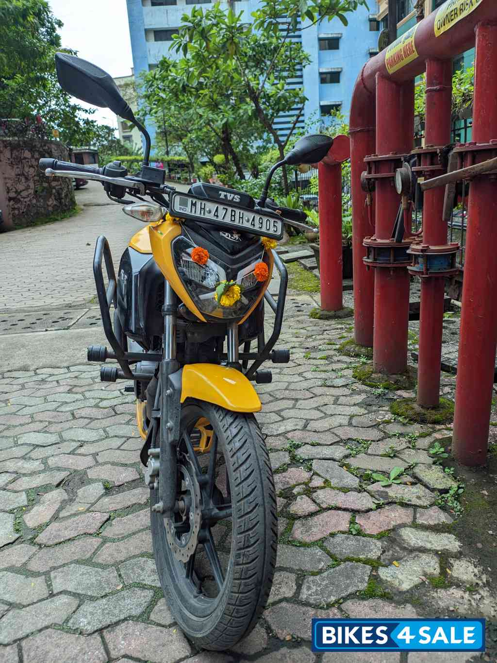 TVS Raider Split Seat