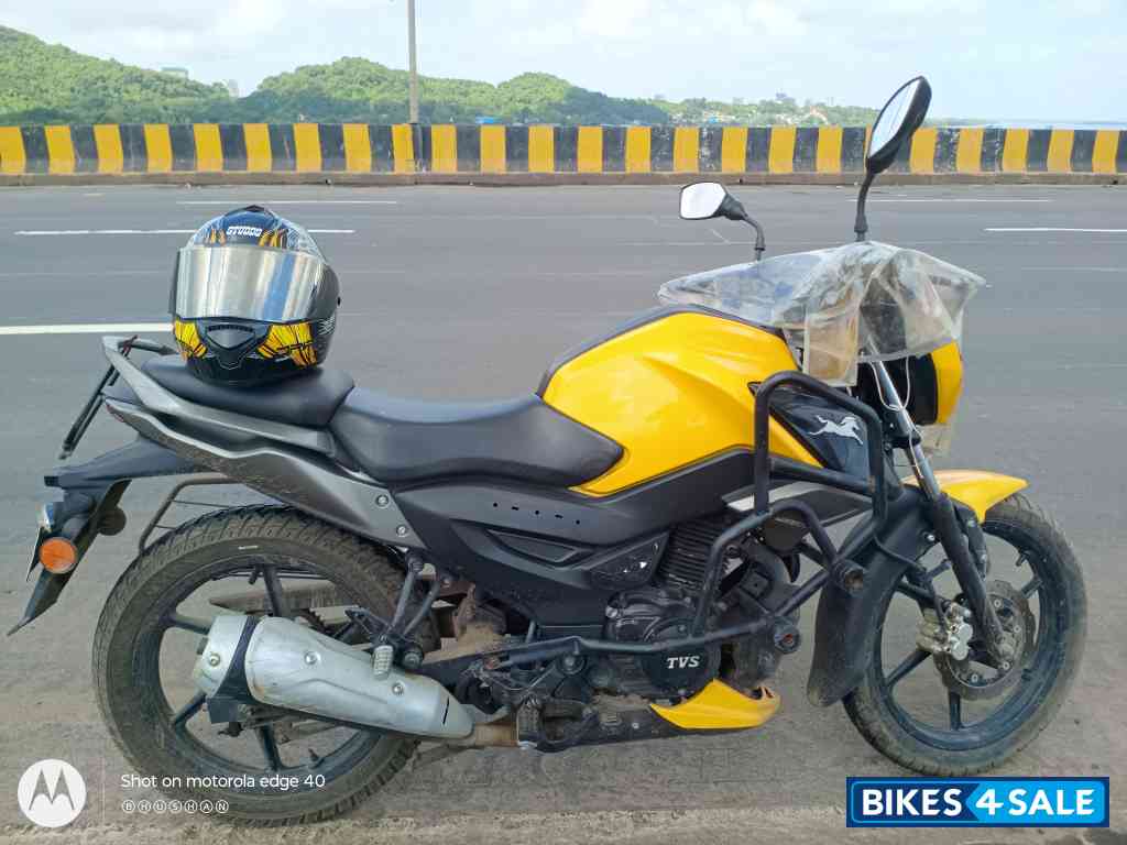 TVS Raider Split Seat