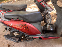 Red Honda Activa i