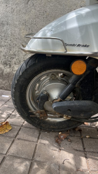 White Honda Activa i