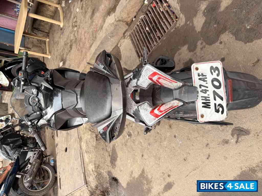 Graphite Black Bajaj Pulsar RS 200 Graphite Black Bajaj Pulsar RS 200
