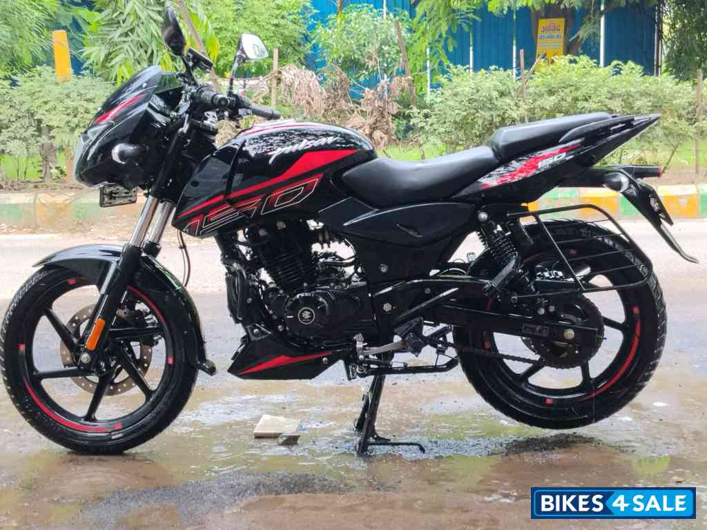 Red Black Bajaj Pulsar 150 Twin Disc BS6