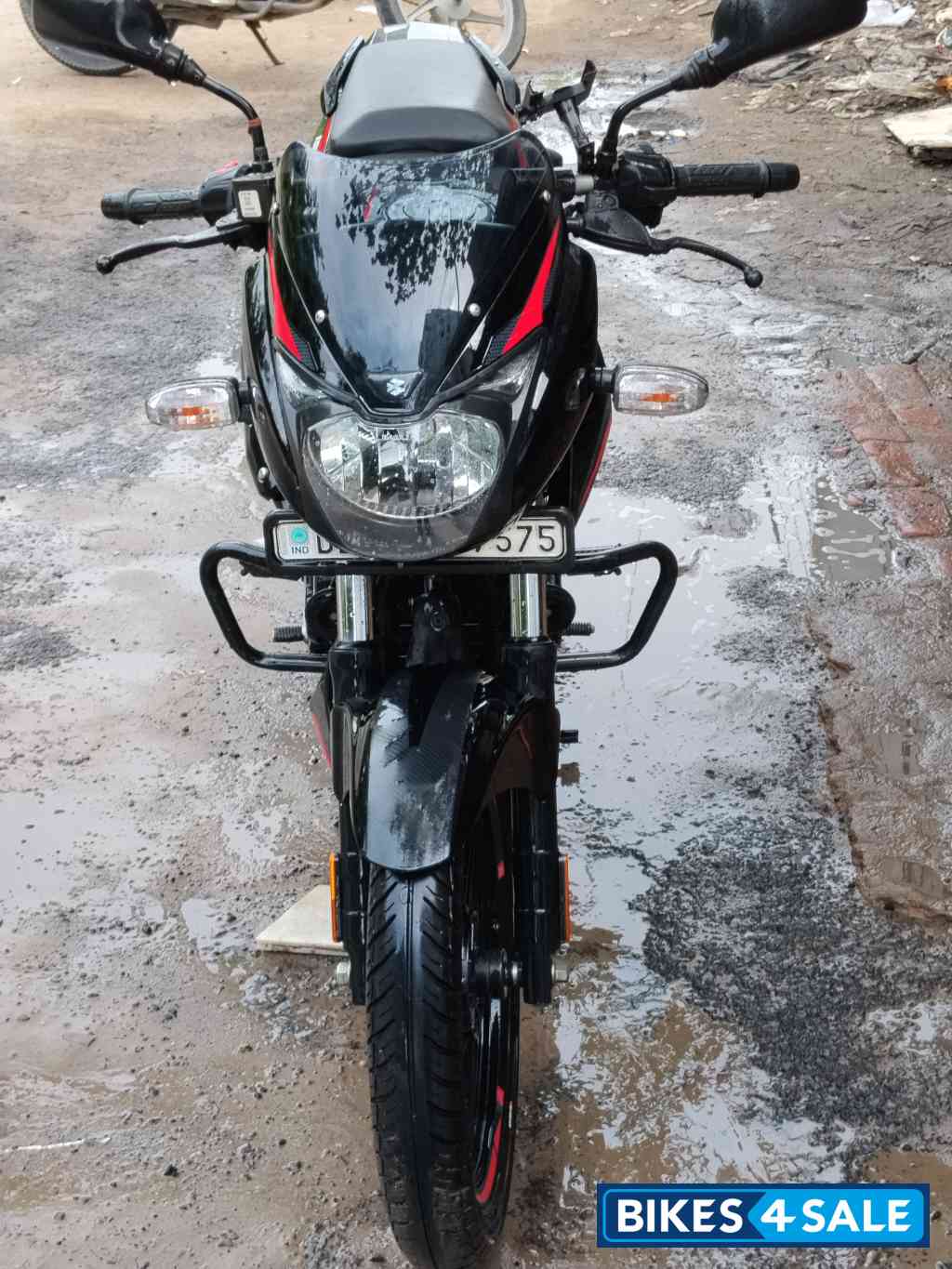 Red Black Bajaj Pulsar 150 Twin Disc BS6 Red Black Bajaj Pulsar 150 Twin Disc BS6