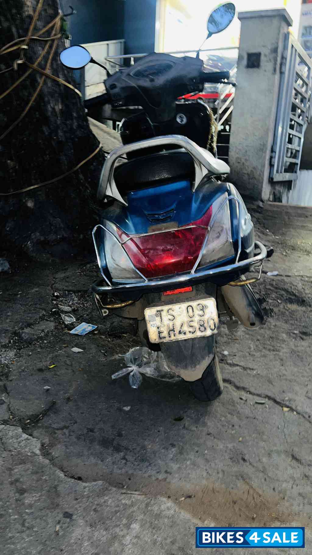 Blue Honda Activa 3G