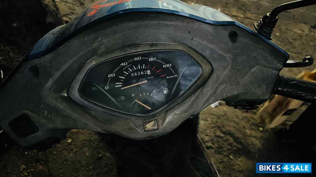 Blue Honda Activa 3G