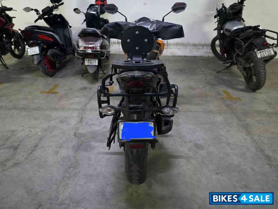 Orange Honda CB Hornet 160R Orange Honda CB Hornet 160R
