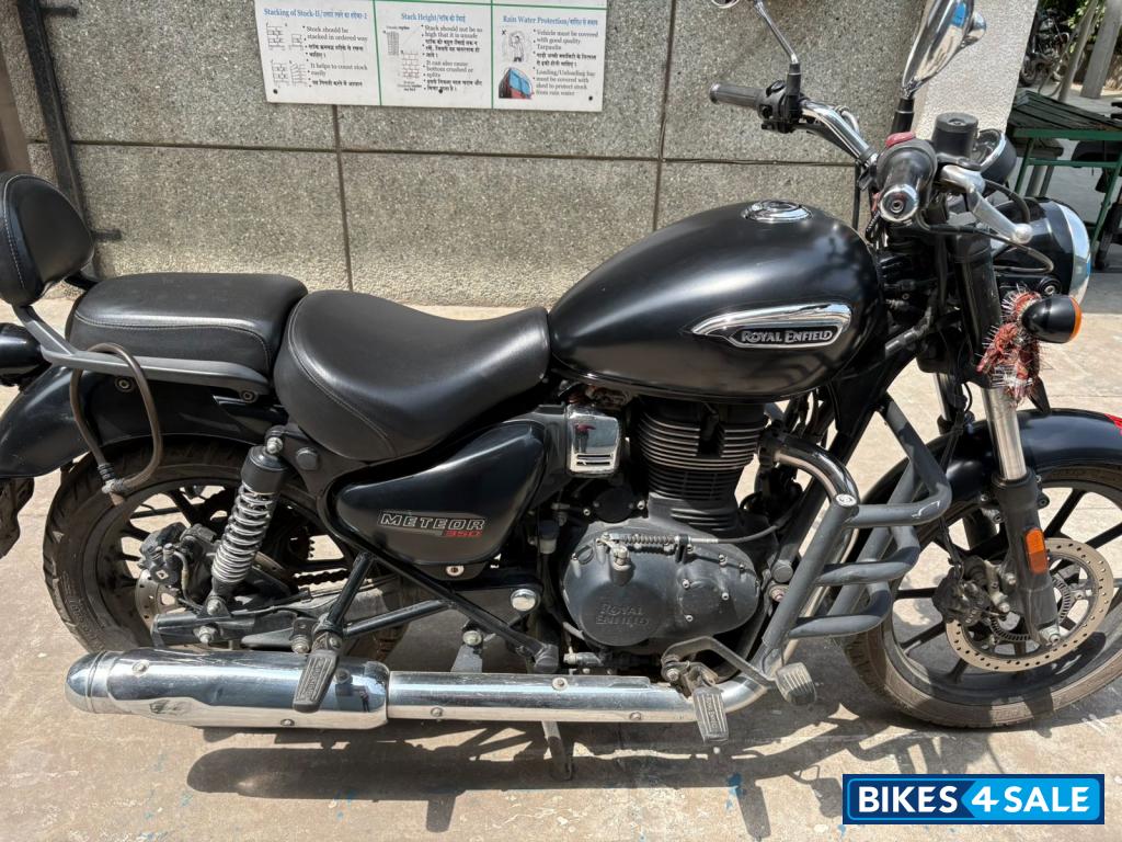 Royal Enfield Meteor 350 Stellar