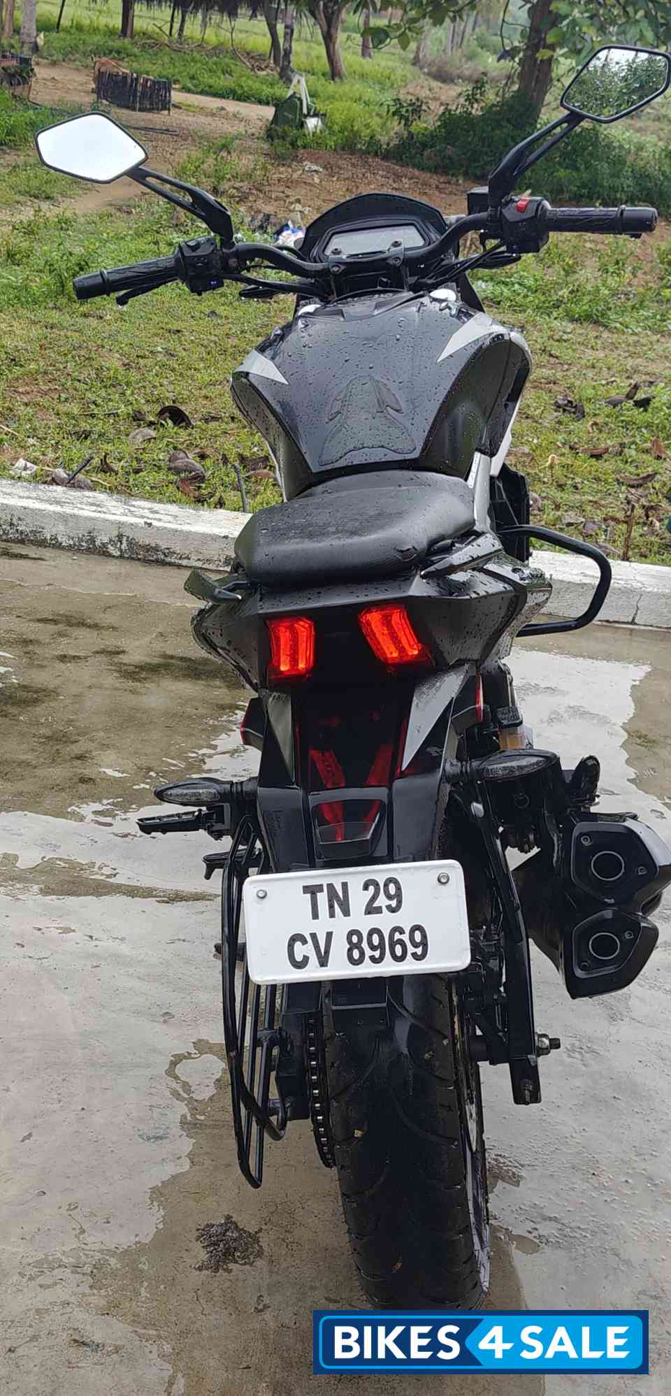 Bajaj Dominar 250