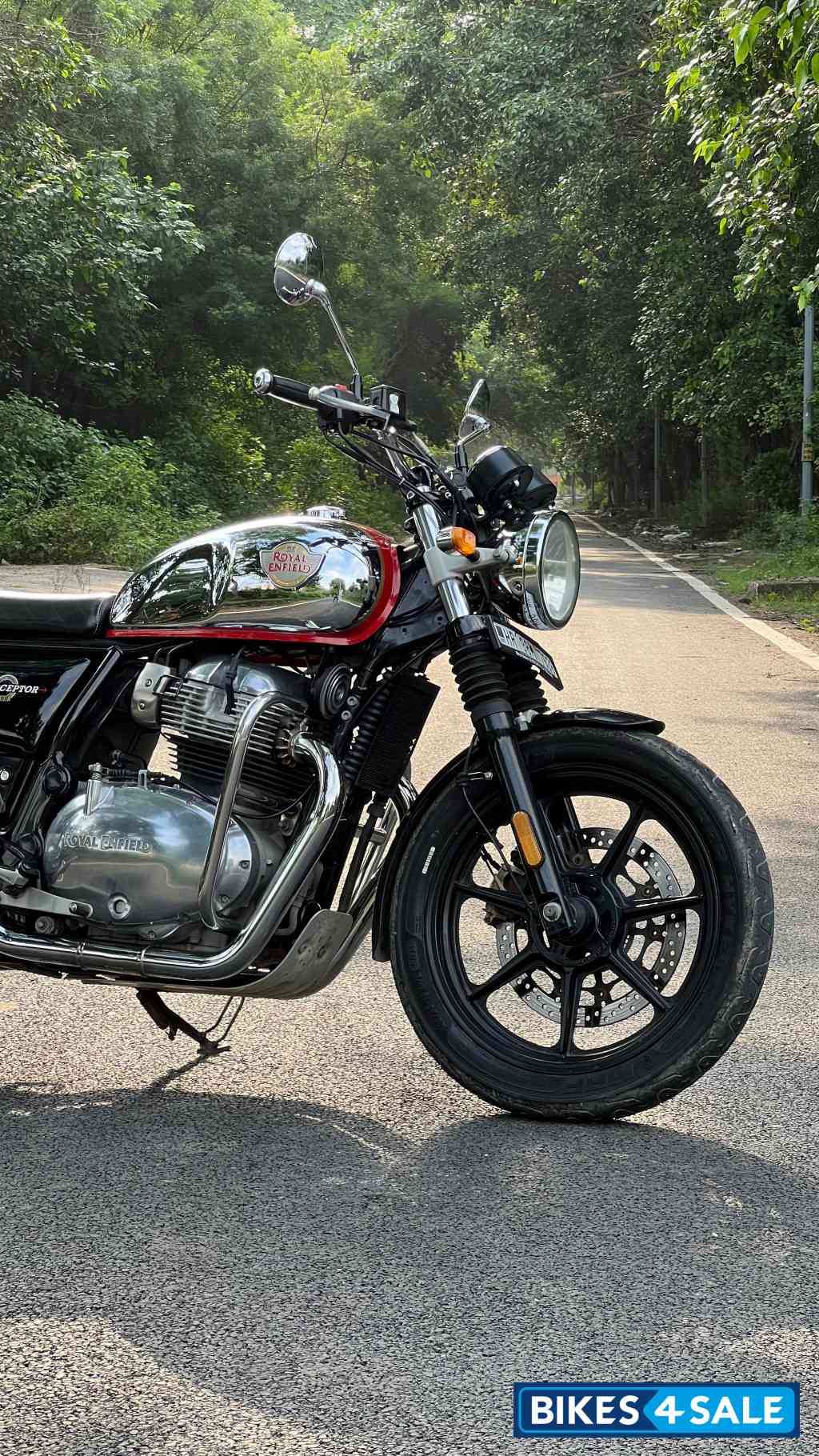 Chrome Royal Enfield 2023 Interceptor 650