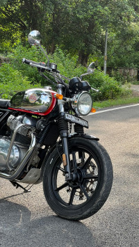 Chrome Royal Enfield 2023 Interceptor 650