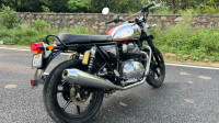 Chrome Royal Enfield 2023 Interceptor 650