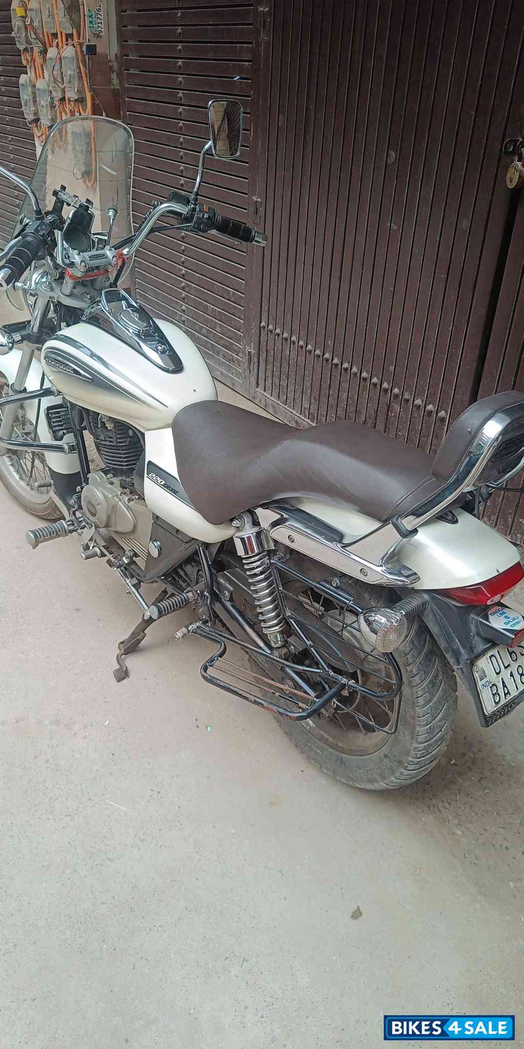 Bajaj Avenger Cruise 220 Bajaj Avenger Cruise 220