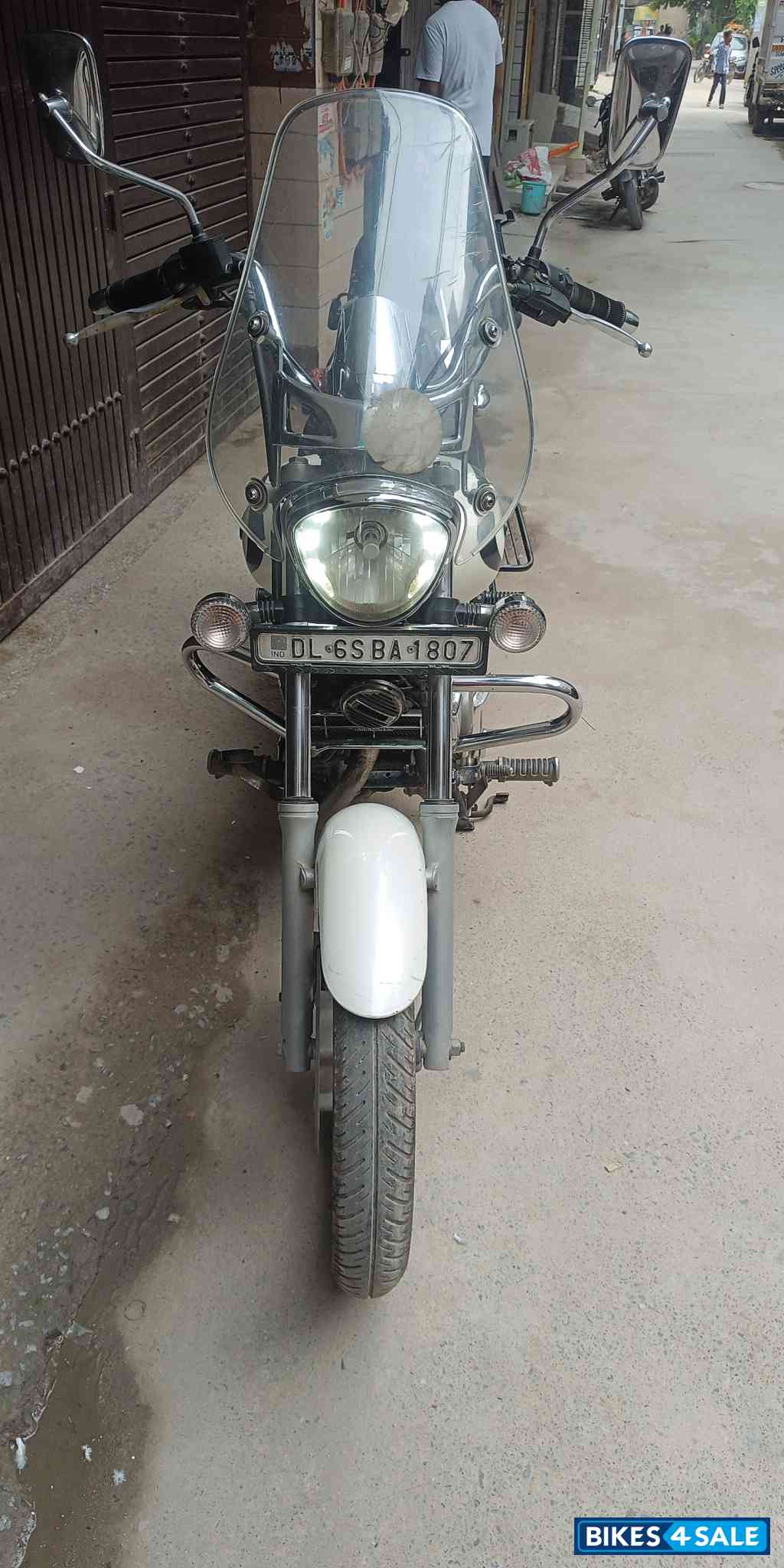 Bajaj Avenger Cruise 220 Bajaj Avenger Cruise 220
