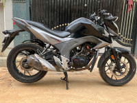 Black Honda CB Hornet 160R