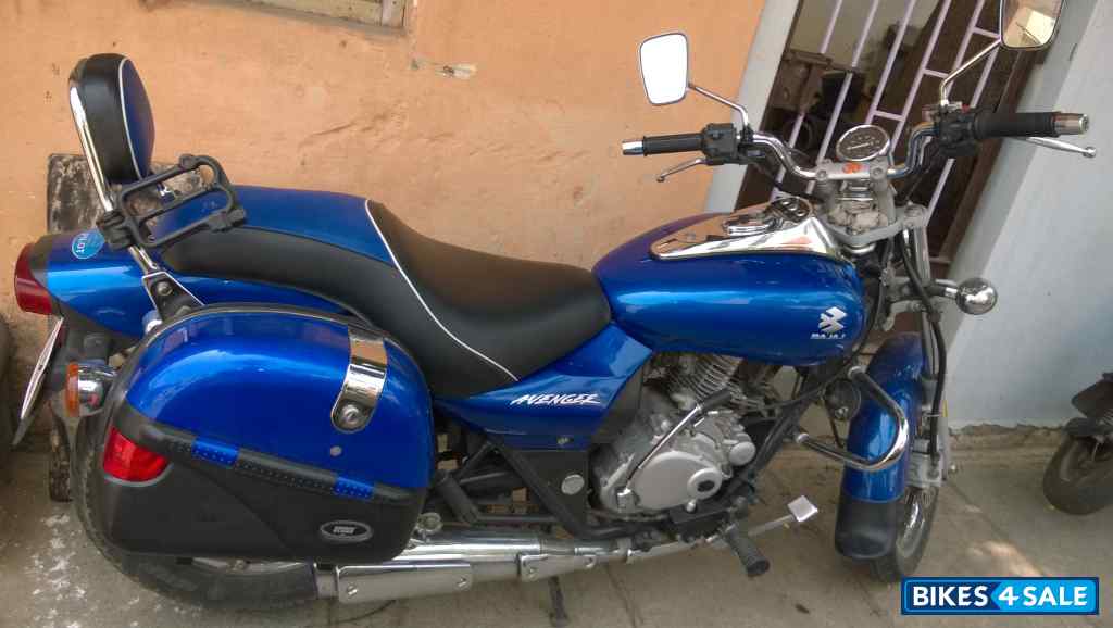 Bajaj Avenger 180 DTS-i