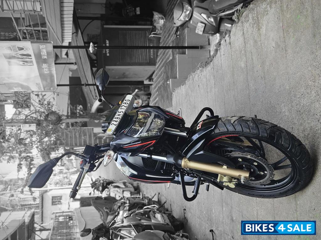 TVS Apache RTR 200 4V TVS Apache RTR 200 4V