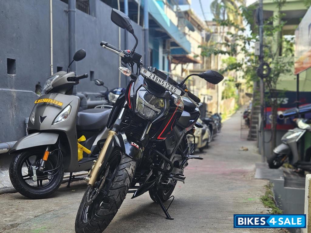 TVS Apache RTR 200 4V TVS Apache RTR 200 4V