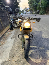 Graphite Yellow Royal Enfield Scram 411