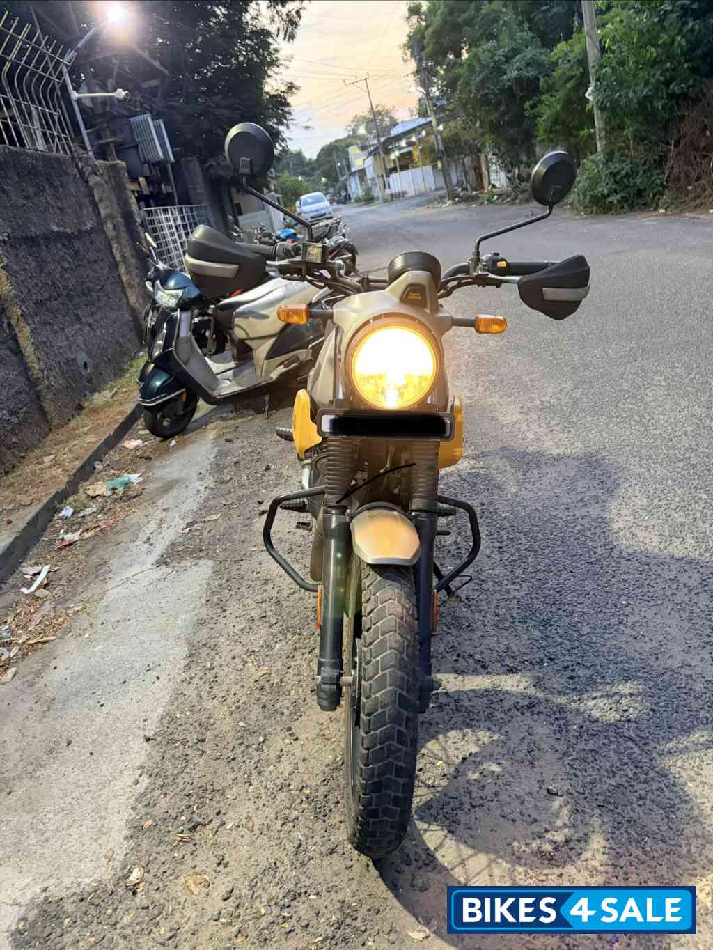 Graphite Yellow Royal Enfield Scram 411 Graphite Yellow Royal Enfield Scram 411