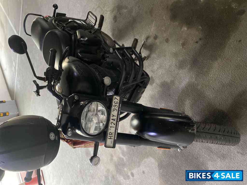 Royal Enfield Classic Stealth Black Royal Enfield Classic Stealth Black
