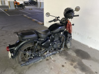 Royal Enfield Classic Stealth Black