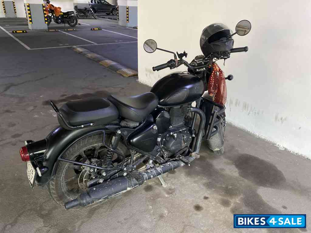 Royal Enfield Classic Stealth Black Royal Enfield Classic Stealth Black