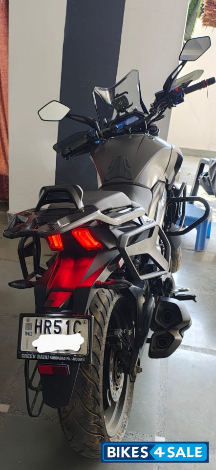 Metalic Grey Bajaj Dominar 400 ABS BS6