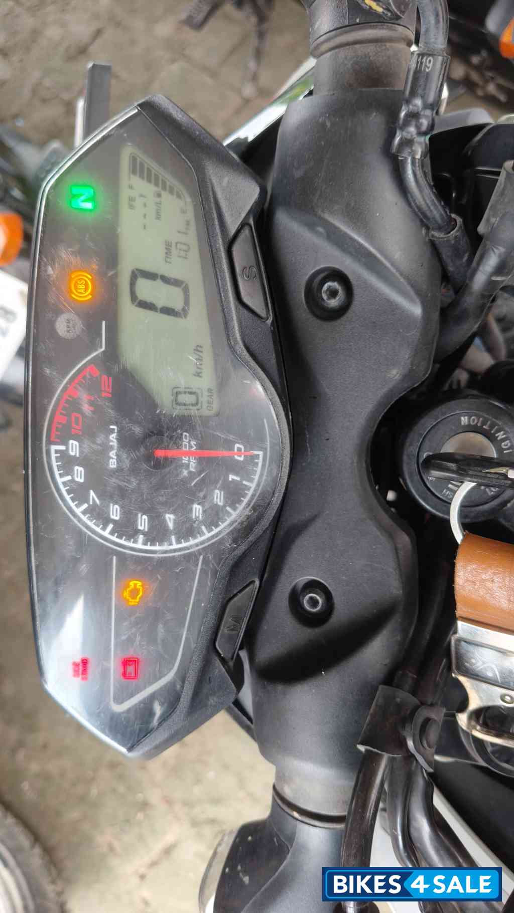 White Bajaj Pulsar 150 NS White Bajaj Pulsar 150 NS