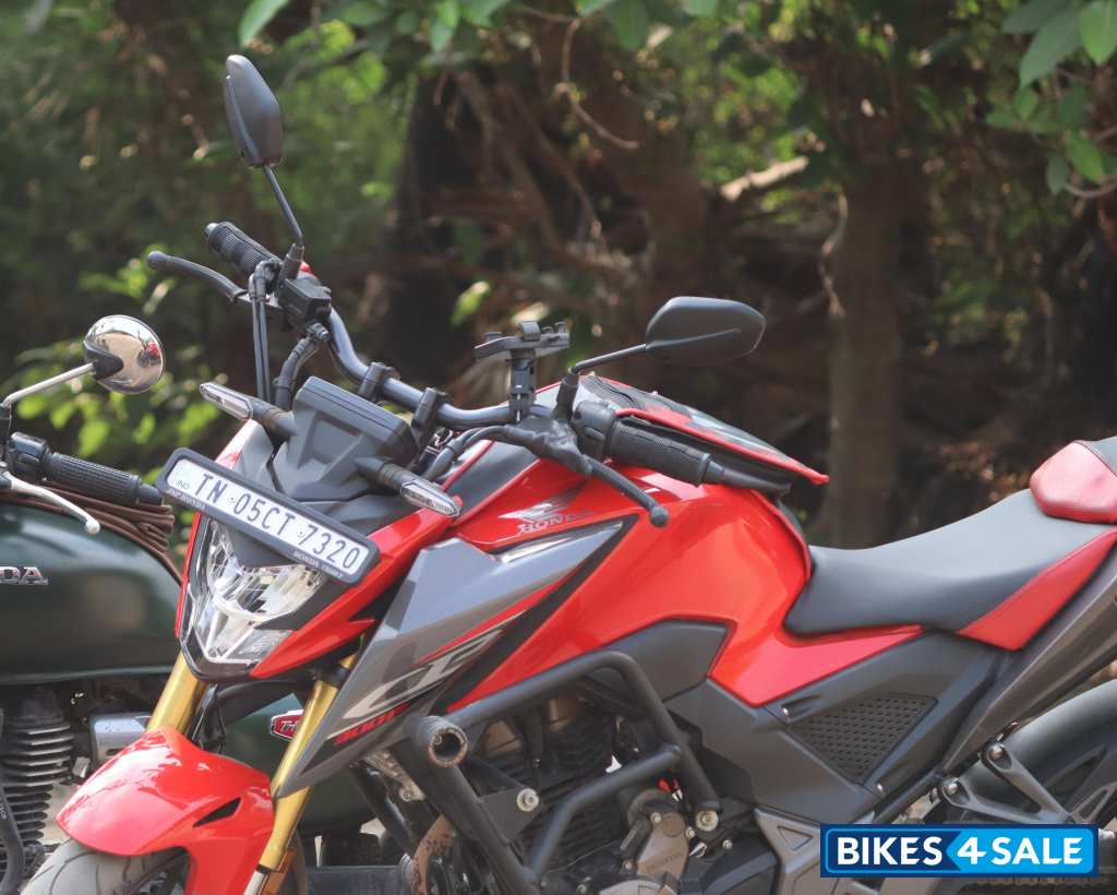 Red Honda CB300F Deluxe Pro