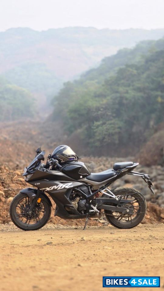 Black Hero Karizma XMR