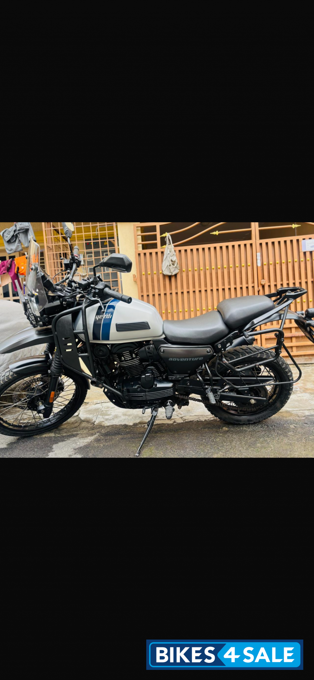 Yezdi Adventure Gloss