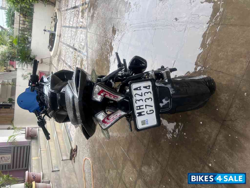 Bajaj Pulsar RS 200 ABS Bajaj Pulsar RS 200 ABS