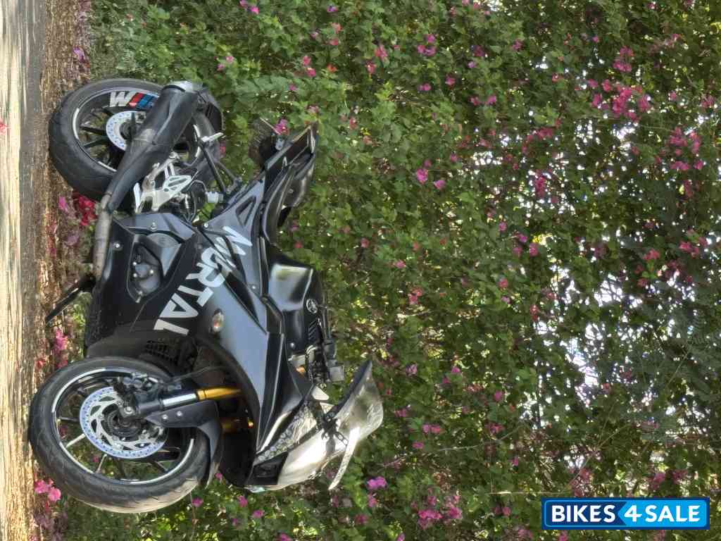 Black Yamaha R15 V4