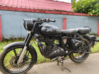 Stealth Black Royal Enfield Bullet 500