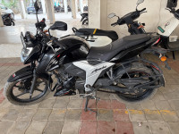 Black TVS Apache RTR 160 4V BS6