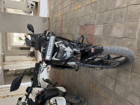 Black TVS Apache RTR 160 4V BS6