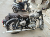 Gunmetal Grey Royal Enfield Classic Gunmetal Grey