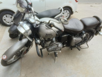 Gunmetal Grey Royal Enfield Classic Gunmetal Grey