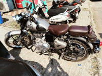 Gunmetal Grey Royal Enfield Classic Gunmetal Grey