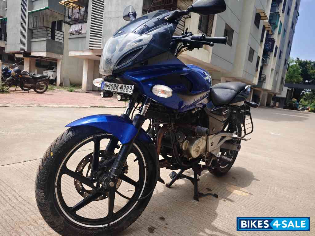 Bajaj Pulsar 220 DTSFi