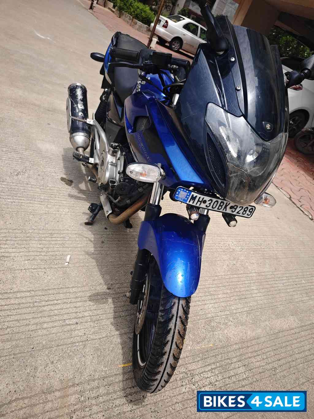 Bajaj Pulsar 220 DTSFi Bajaj Pulsar 220 DTSFi