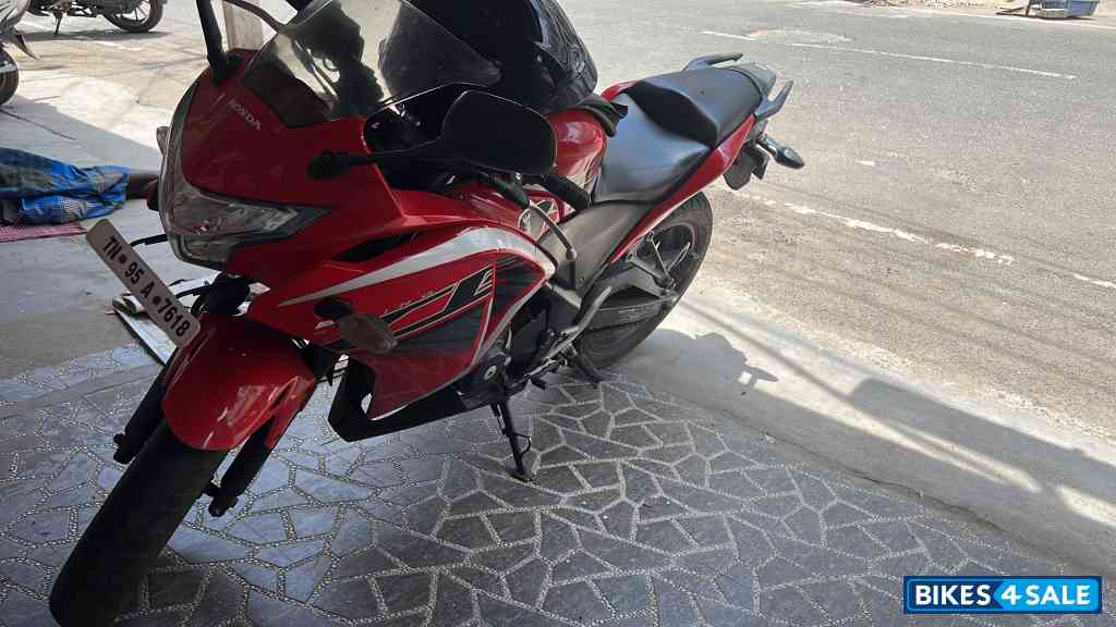 Red Honda CBR 250R Red Honda CBR 250R