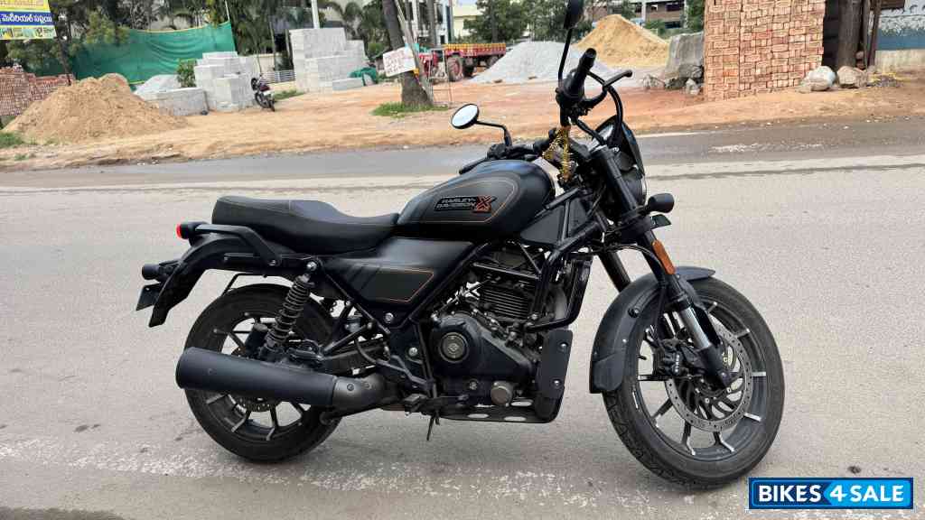 Black Harley Davidson X440 S