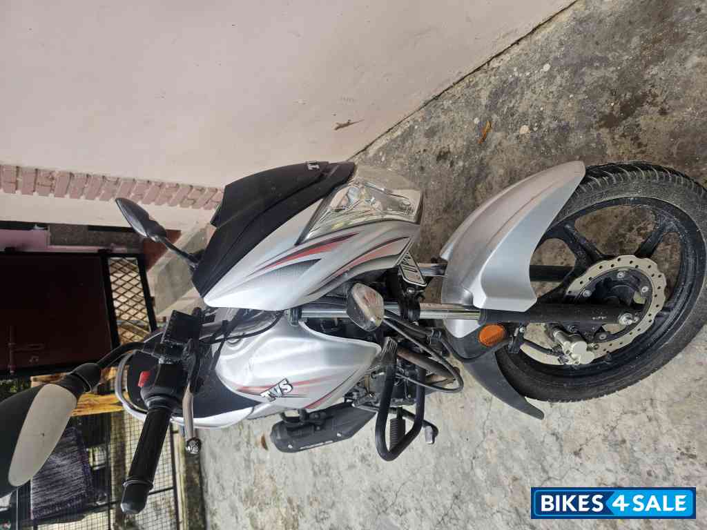 TVS Victor