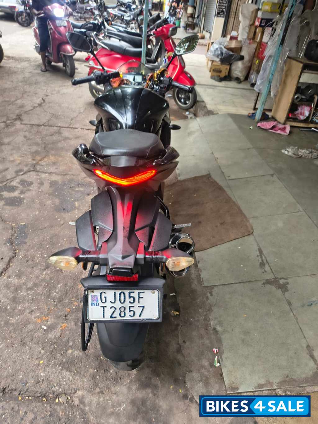 Suzuki Gixxer SF BS6 Suzuki Gixxer SF BS6