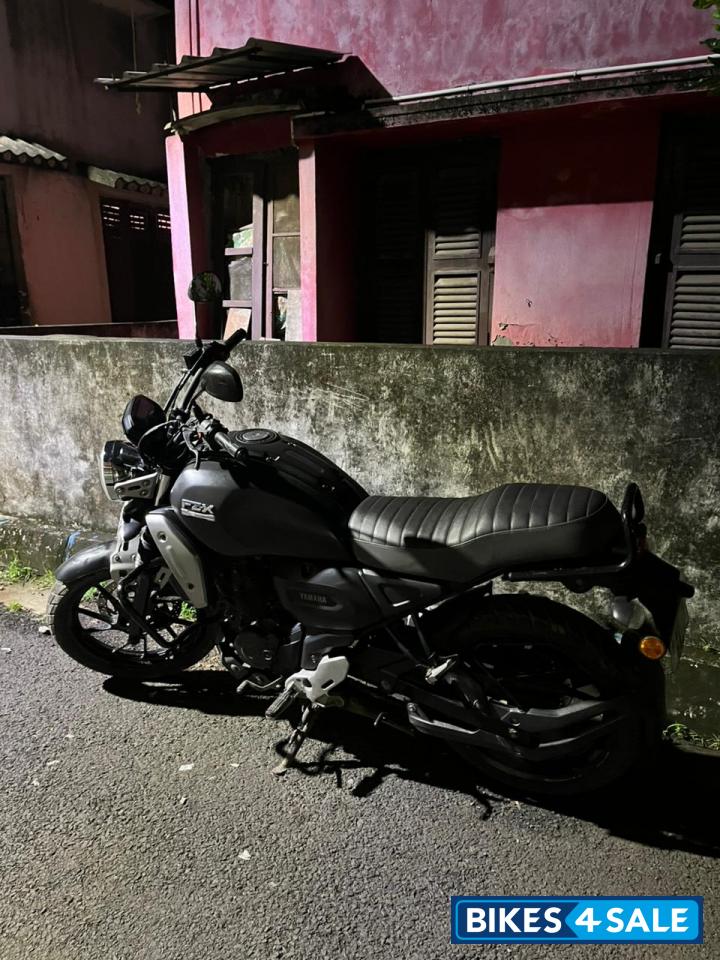 Black Yamaha FZ-X
