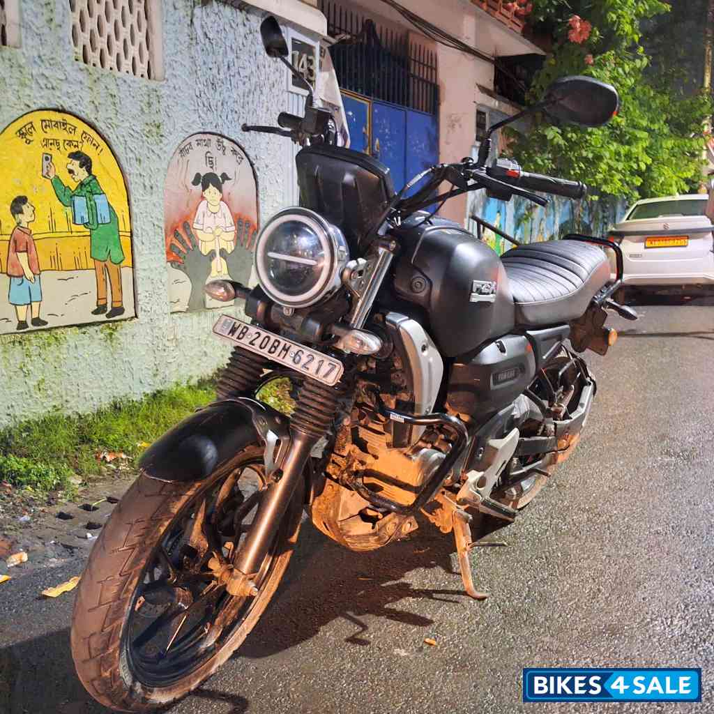 Black Yamaha FZ-X Black Yamaha FZ-X